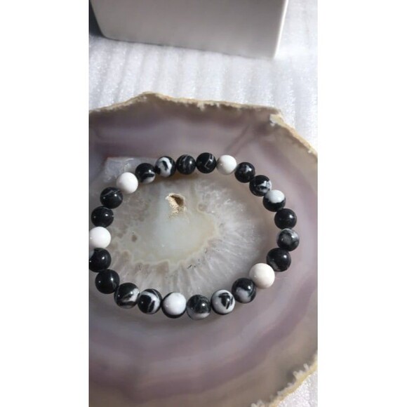 Panda Agate Beaded Stretch Bracelet - Picture 2 of 3
